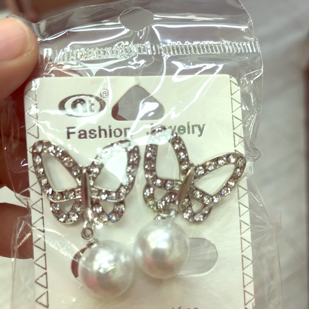 Brand New butterfly and pearl earrings